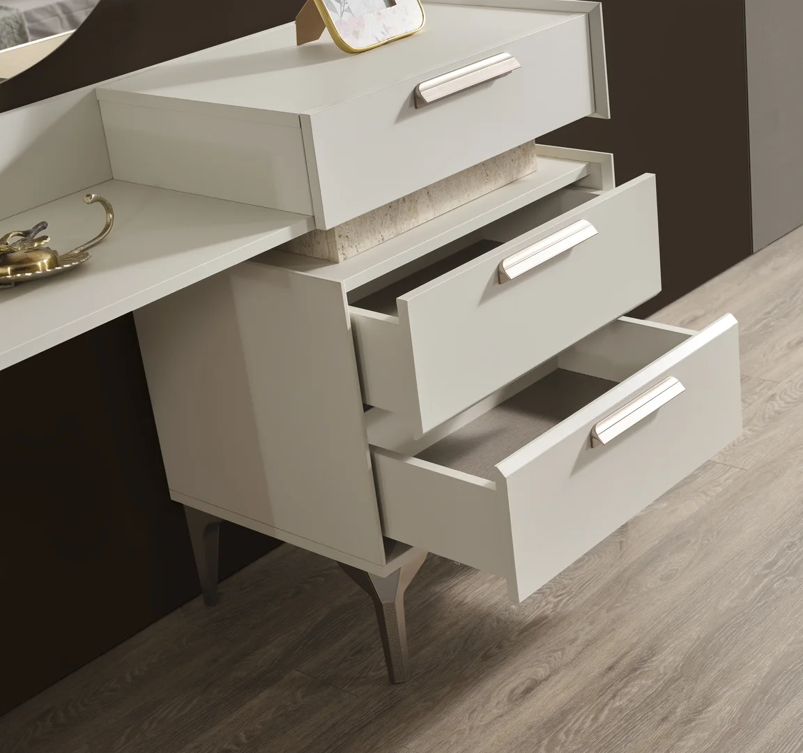 Varna Bedroom - Image 15
